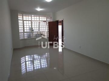 Casa · 194m² · 4 Quartos · 3 Vagas · Casa com 194m² com 4 quartos à venda no bairro Santa Mônica