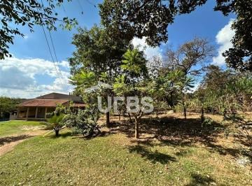 Rural · 320m² · 3 Quartos · 4 Vagas · Refúgio Campestre em Aragoiânia: Sua Chácara dos Sonhos te Espera!