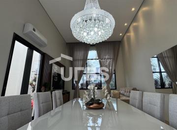 Casa · 245m² · 3 Quartos · 4 Vagas · Casa em condomínio com 245,47m² 3 quartos à venda no Splendido