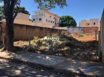 Terreno · 360m² · Terreno com 360 m² à venda no bairro Santa Mônica