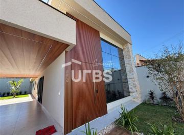 Casa · 218m² · 4 Quartos · 4 Vagas · Casa Alto Padrao 4 Suites Plenas + Piscina com Hidro e Cascata - Aceita-se Permuta (Imovel de menor