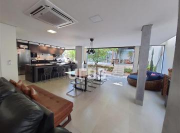 Casa · 300m² · 4 Quartos · 2 Vagas · Sobrado em condomínio com 300m²  4 quartos à venda no Jardins Barcelona