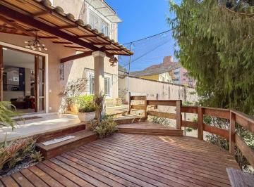 Casa · 408m² · 6 Quartos · 4 Vagas · Casa com 5 quartos em Agriões, Teresópolis