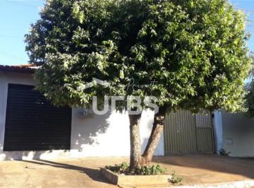 Casa · 304m² · 3 Quartos · 3 Vagas · 0 - Casa 3 quartos, sendo 1 suíte