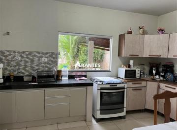 Casa · 171m² · 4 Quartos · 2 Vagas · Casa com 171m² 4 quartos à venda no bairro Cazeca