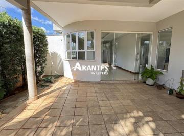 Casa · 305m² · 4 Quartos · 4 Vagas · Sobrado com 305m² 4 quartos à venda no bairro Jardim Karaíba