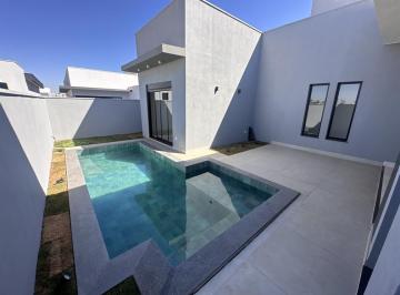 Casa · 228m² · 3 Quartos · 4 Vagas · Casa em Condomínio com 228m² à venda no Laranjeiras