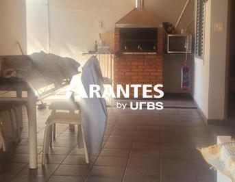 Casa · 177m² · 4 Quartos · 2 Vagas · Casa com 177m² 4 quartos à venda no Martins