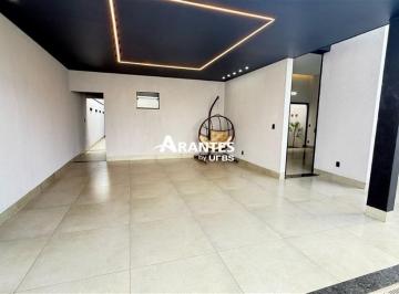 Casa · 180m² · 3 Quartos · 4 Vagas · Casa com 180m² 3 quartos à venda no Granada