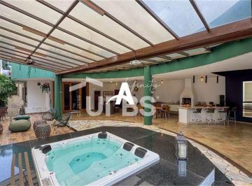 Casa · 320m² · 3 Quartos · 5 Vagas · Casa com 320m² à venda no Jardim Karaíba