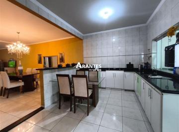 Casa · 224m² · 3 Quartos · 4 Vagas · Casa com 224m² 3 quartos à venda no bairro Santa Mônica