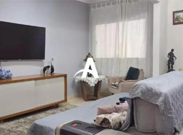 Casa · 130m² · 2 Quartos · 2 Vagas · Casa com 130m² 3 quartos à venda no Santa Mônica