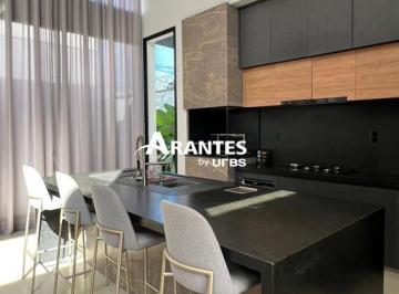 Casa · 210m² · 3 Quartos · 2 Vagas · Casa com 210m² 3 quartos à venda no bairro Praça Alto Umuarama