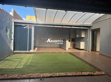 Casa · 164m² · 4 Quartos · 2 Vagas · Casa com 164m² 4 quartos à venda no bairro Marta Helena