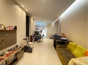 Casa · 242m² · 3 Quartos · 5 Vagas · Casa com 242m² à venda no Segismundo Pereira