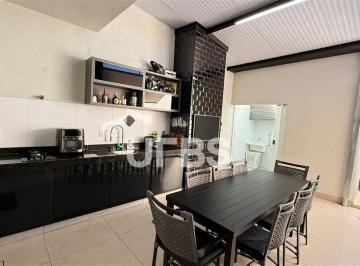 Casa · 109m² · 2 Quartos · 2 Vagas · Casa com 109m² 2 quartos à venda no bairro Jardim Ipanema