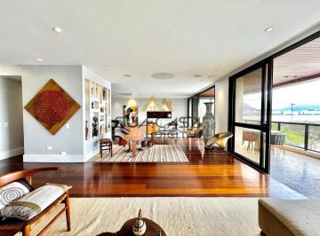 Apartamento · 371m² · 4 Quartos · 4 Vagas · Apartamento frontal mar com 4 suítes à venda em Copacabana.