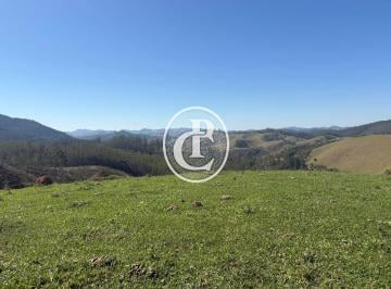Rural · 50m² · 1 Quarto · 11 Vagas · 10 alqueires com riacho lago e vista exuberante