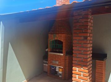 GOURMET · Casa à Venda em Santa Terezinha – 2 Quartos, Quintal com Churrasqueira e Gara...