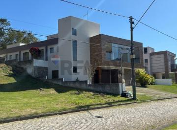 Casa · 273m² · 3 Quartos · 4 Vagas · CASA DE ALTO PADRÃO | ARQUITETURA MODERNA E SOFISTICADA