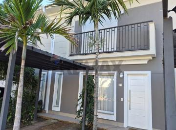 Casa · 147m² · 3 Quartos · 2 Vagas · RE/MAX Aluga Casa no Villaggio Xangrilá, com 3 suítes, completa e mobiliada, por R$ 7.000,00 mensais