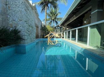 Casa · 230m² · 3 Quartos · 2 Vagas · Casa 3 quartos 1 suite com quintal e piscina em Canto do Forte -PG-SP