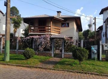 Casa · 220m² · 3 Quartos · 3 Vagas · vende casa em canela rs
