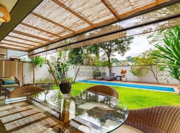 Casa · 424m² · 4 Quartos · 4 Vagas · Sobrado à venda