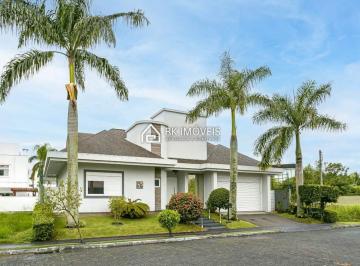 Casa · 390m² · 3 Quartos · 4 Vagas · Uma casa para viver, receber, aproveitar e criar memórias.