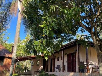 Casa · 220m² · 3 Quartos · 4 Vagas ·  Casa Térrea em Condomínio – Araçariguama/SP
