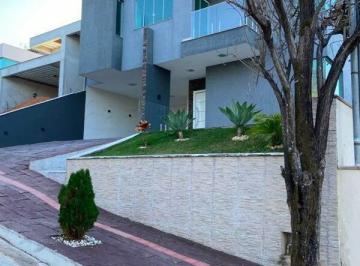 Casa · 360m² · 4 Quartos · 3 Vagas · Casa em condomínio com 4 quartos e piscina para aluguel em Betim