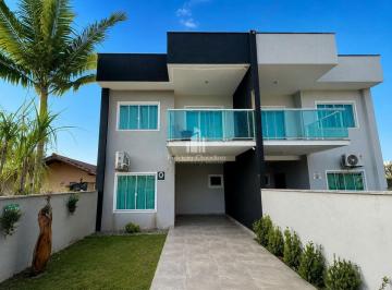Casa · 121m² · 3 Quartos · 2 Vagas · Sobrado Com 121,98 m², Á 210 Metros Da Praia Da Barra Do Saí