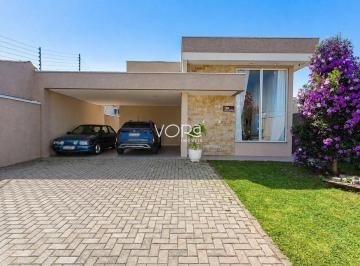 Casa · 220m² · 3 Quartos · 4 Vagas · Casa térrea com 220 m² e amplo quintal em Pinhais
