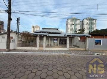 Casa · 339m² · 4 Quartos · 3 Vagas · Casa no bairro Fazenda