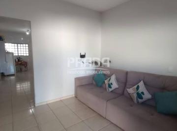 5b8a394a276c54269b5aad6343d00d369ab1d6f4 · Casa à venda com 2 quartos - Laranjeiras - Uberlândia/MG.