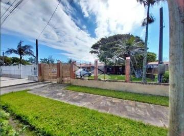 Casa · 100m² · 2 Quartos · 1 Vaga · Localização Privilegiada: