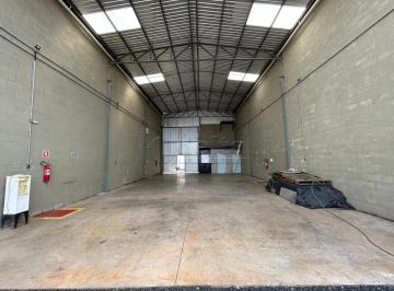 Comercial · 400m² · 2 Vagas · Galpão disponível para locação no bairro Nossa Senhora das Graças em Uberlândia-MG