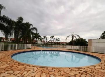 Casa · 1m² · 3 Quartos · 2 Vagas · Casa com 3 quartos sendo 1 suíte disponível para venda no bairro Aclimação em Uberlândia-MG