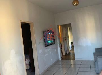 Casa · 183m² · 4 Quartos · 2 Vagas · CASA EM AREA CENTRAL