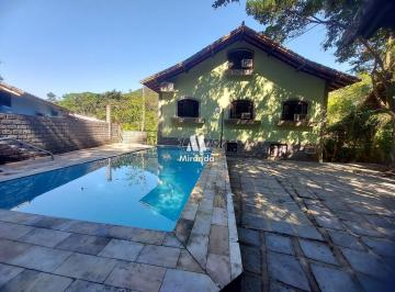 Casa · 400m² · 5 Quartos · 10 Vagas · Propriedade de 5 qts, salão de jogos, piscina, sauna, em Condomínio na Caneca Fina