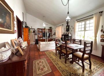 Casa · 232m² · 4 Quartos · 4 Vagas · Casa térrea de esquina com 4 quartos e piscina no Parque São Jorge