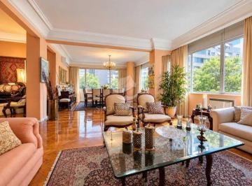 Apartamento · 215m² · 3 Quartos · 1 Vaga · Apartamento 3 suítes, próximo a Praia, Copacabana, RJ