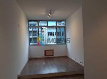Apartamento · 64m² · 2 Quartos · 1 Vaga · Excelente apartamento junto a metrô da estação General Osório, sala ampla clara