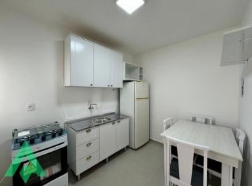 Apartamento · 71m² · 3 Quartos · 1 Vaga · Apartamento com 3 dormitórios para locação por R$ 2.200,00 - Centro / Blumenau