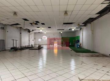 Comercial · 740m² · 6 Vagas · Galpão / Depósito / Armazém para alugar em Vila Hulda de 740.00m² com 6 Garagens