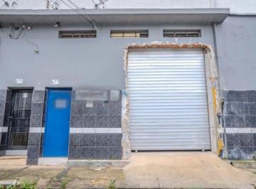 Comercial · 90m² · 1 Vaga · Loja na Rua Capibaribe, 677 • 90 m²