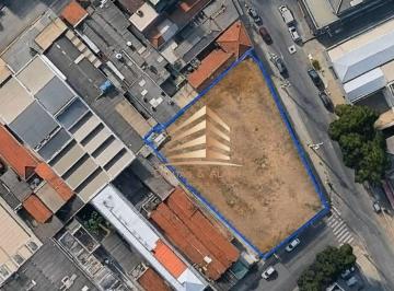 d9a0c7321ffce13fb82b1368c26ef253299cceb5 · Terreno à venda na Vila Jaguará, com 1900m² com topografia aclive e zoneamento ZM2, excelente oportu