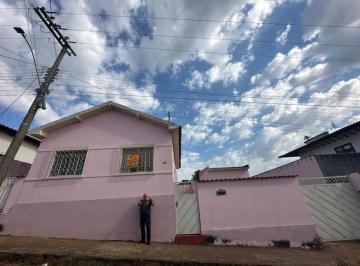 Imagem 1 · Casa para venda em Centro, Nepomuceno