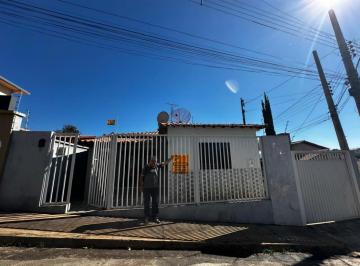 Imagem 1 · Casa para venda em Centro, Nepomuceno