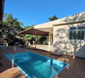f992e7679b711d6c0caee050c86557417fcbdea6 · Casa com 4 dormitórios à venda, 210 m² por R$ 450.000,00 - Tres Vendas - Araruama/RJ
